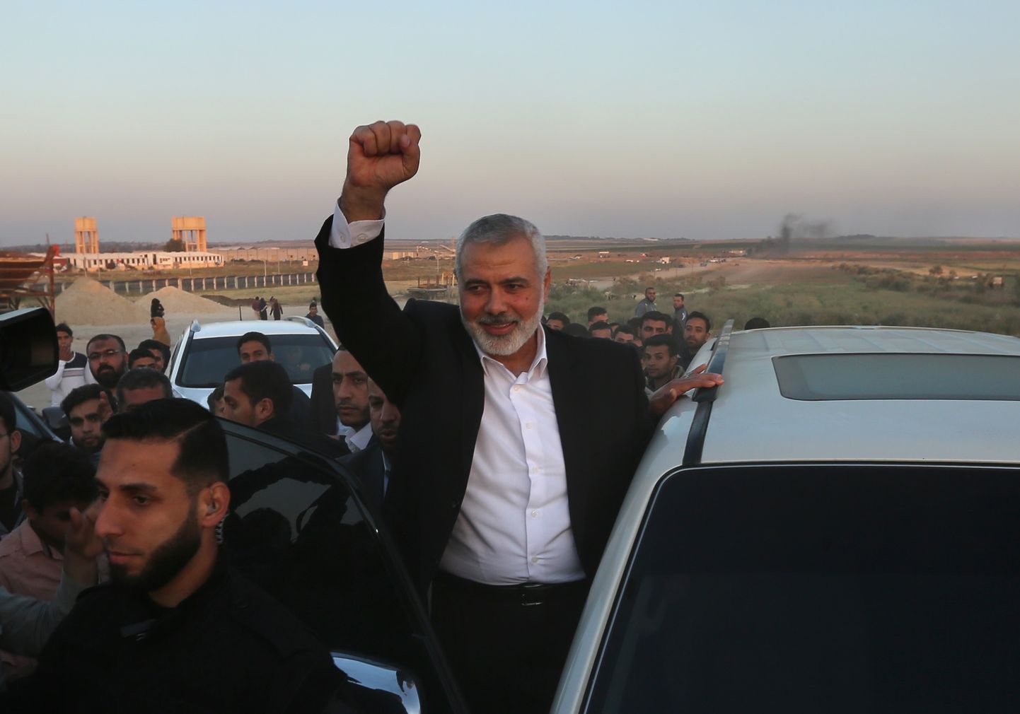 Hamasi liider Ismail Haniya Iisraeli ja Gazat eraldava piiritara lähistel, kus juba alates märtsi lõpust ketsavad rahutused.