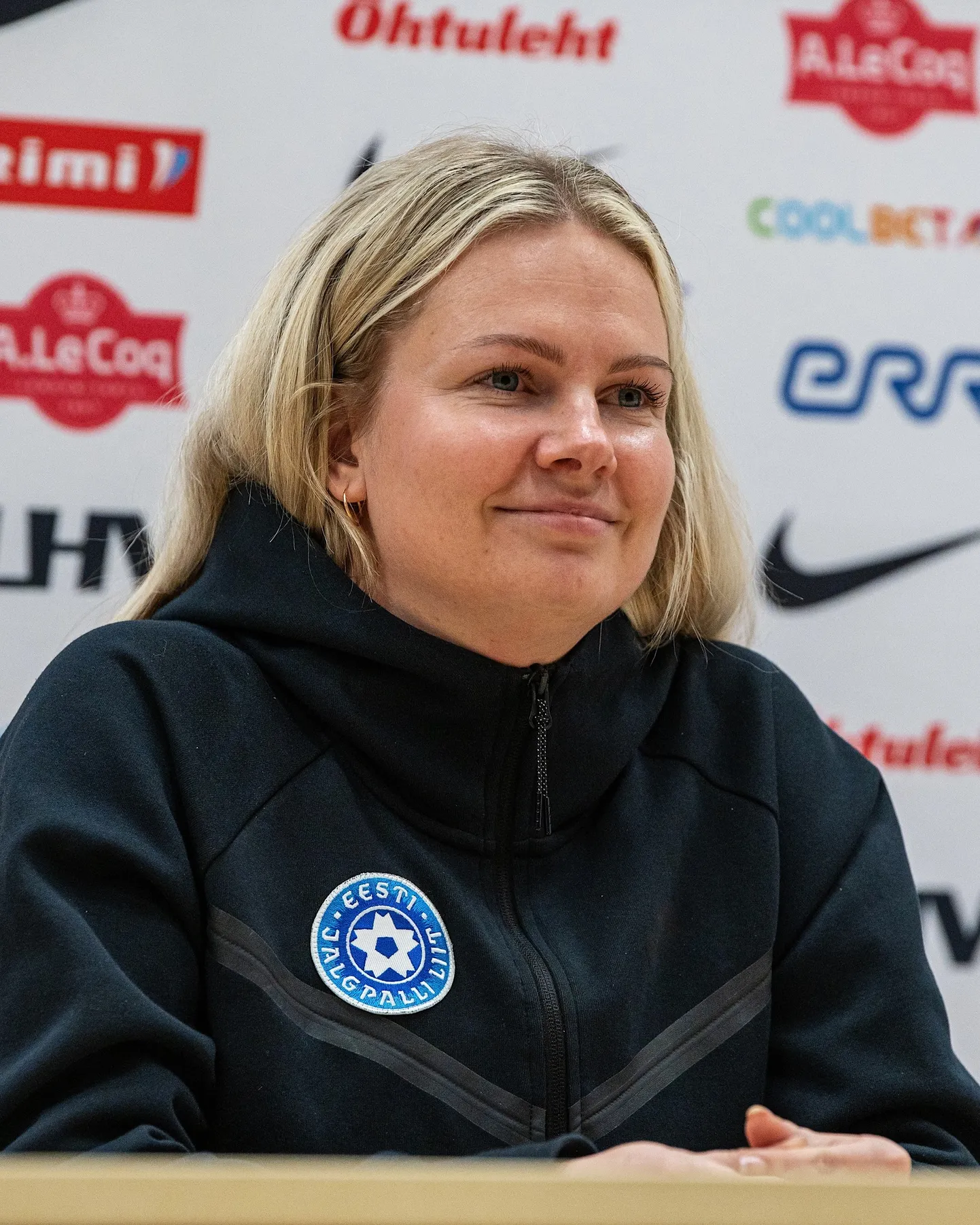 Paide Linnameeskonna naiste ja tüdrukute jalgpalli osakonda hakkab kõige kõrgemate tippude suunas vedama tunnustatud spetsialist Sirje Kapper, kelle juhtimisel alustab klubi ettevalmistusi esimese tüdrukute grupi avamiseks Paide jalgpallliakadeemias käesoleva aasta septembris.