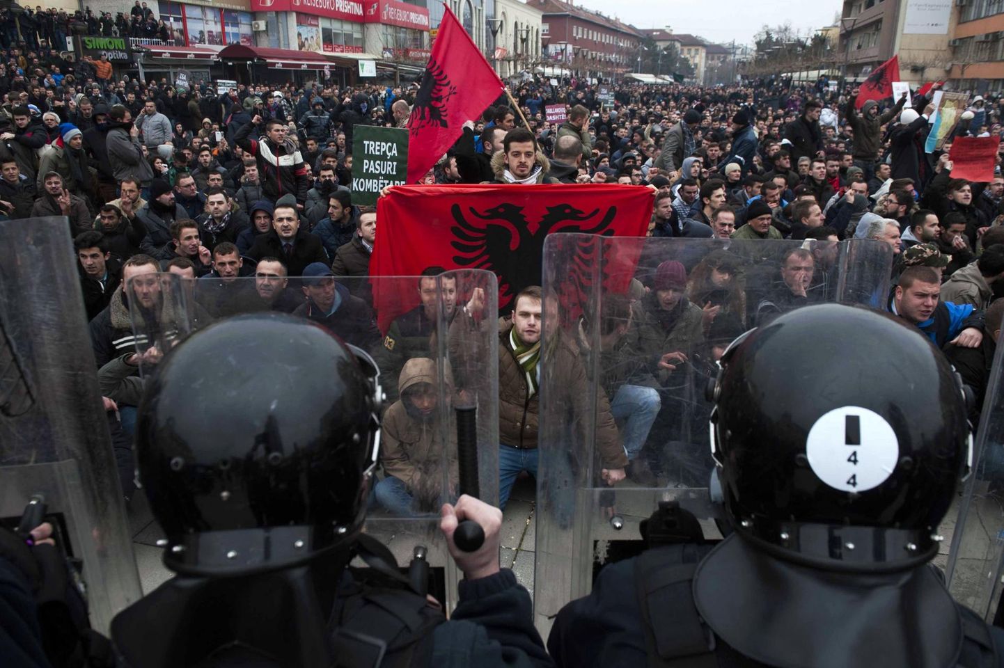 Kosovo iseseisvuslaste meeleavaldus Prištinas 2015. aastal. FOTO: Armend Nimani/AFP/Scanpix