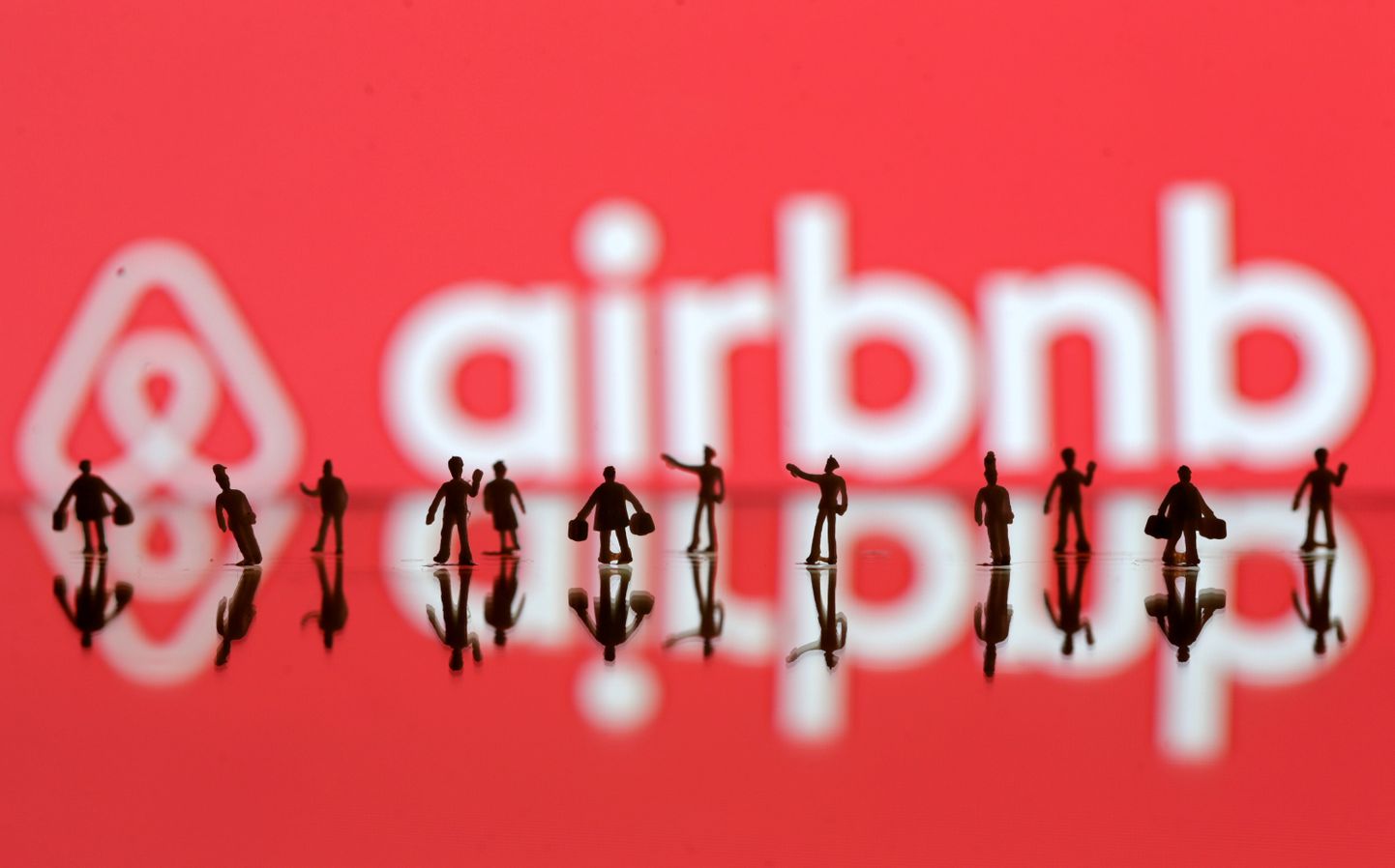 Логотип Airbnb.
