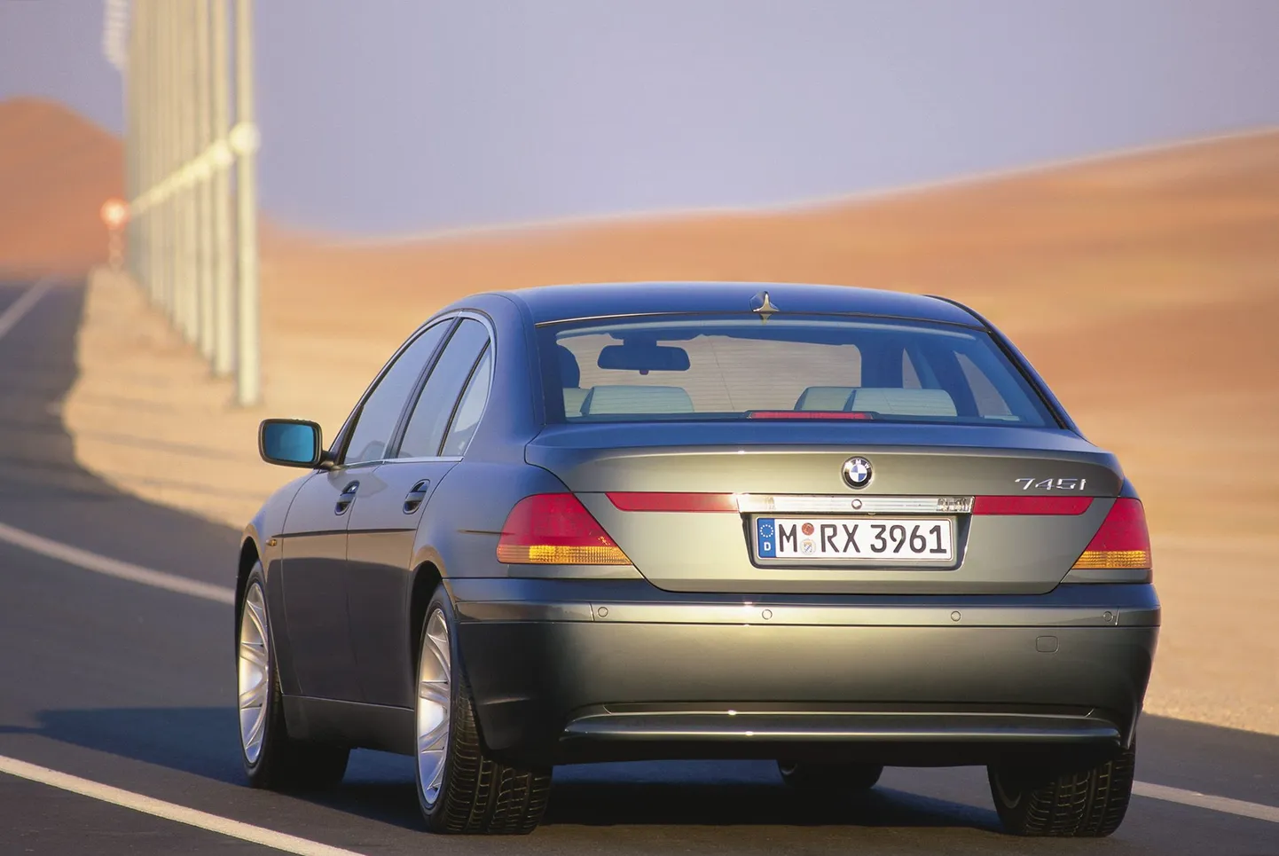 BMW 745i