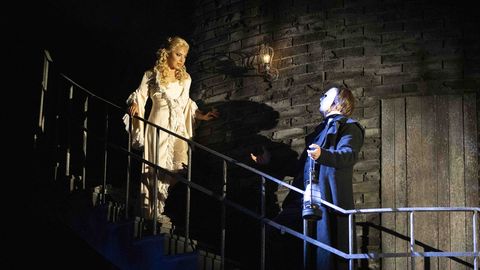 Muusikali «Ooperifantoom» kuulus lühter kaalub üle tonni ja vajab eritingimusi