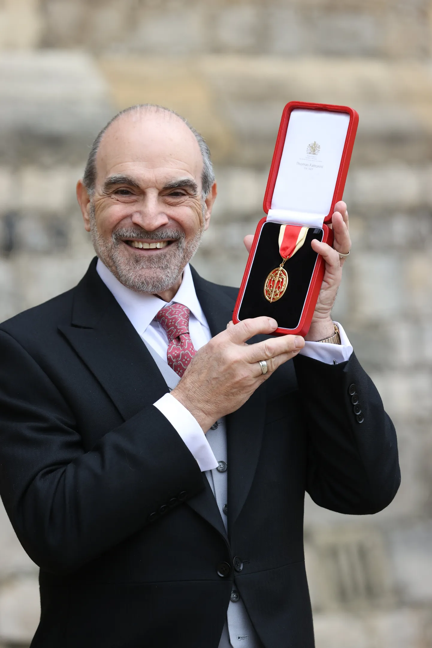 Sir David Suchet pärast rüütliks löömise tseremooniat 25. jaanuaril 2022.