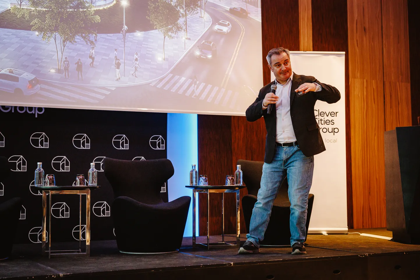 Dr Jonathan Reichental Eestis.