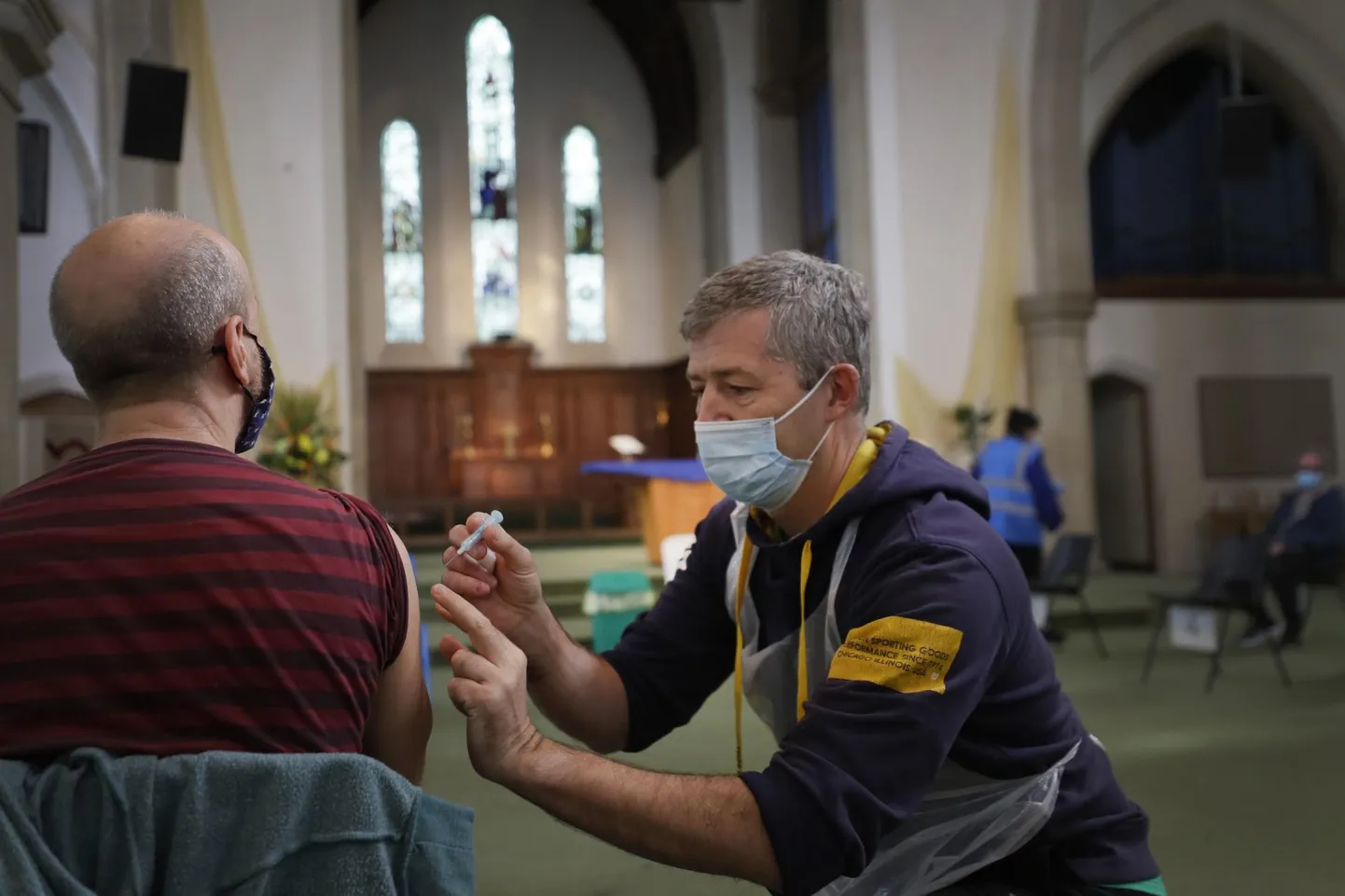 AstraZeneca vaktsiiniga kaitsepookimine teisipäeval Londoni kirikus. AstraZeneca on üks neljast Euroopa Liidus heakskiidu saanud vaktsiinist. 