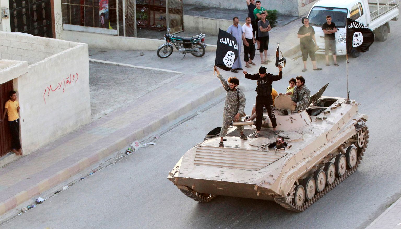 ISISe terroristid 2014. aastal Raqqas.