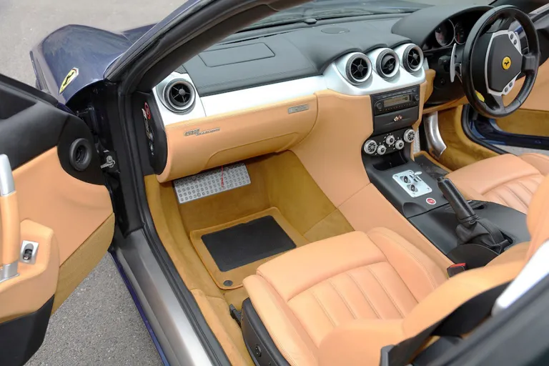 Eric Claptoni Ferrari 612 Scaglietti seest