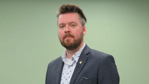 Jorma Riivald: sinimustvalge kutsub pidupäeva tähistama