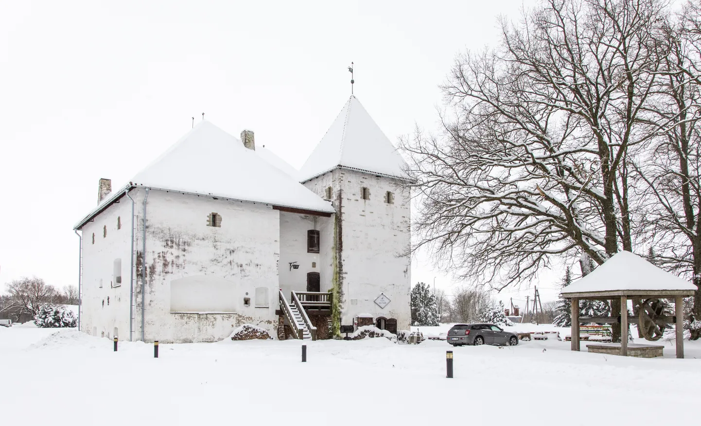 Praegu on Purtse kindluselamus tegutsev restoran Von Taube avatud viimaseid päevi ning jaanuarist on söögikoht kinni, kuni selgub, missugune saab olema valla plaan selle hoonega.