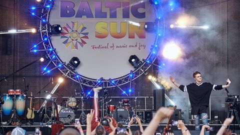 Галерея: смотри, как Миколас Йозеф развлекал гостей в последний день фестиваля Baltic Sun