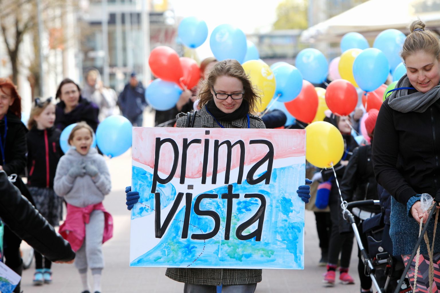 Kirjandusfestival Prima Vista rongkäik 2017. aastal.