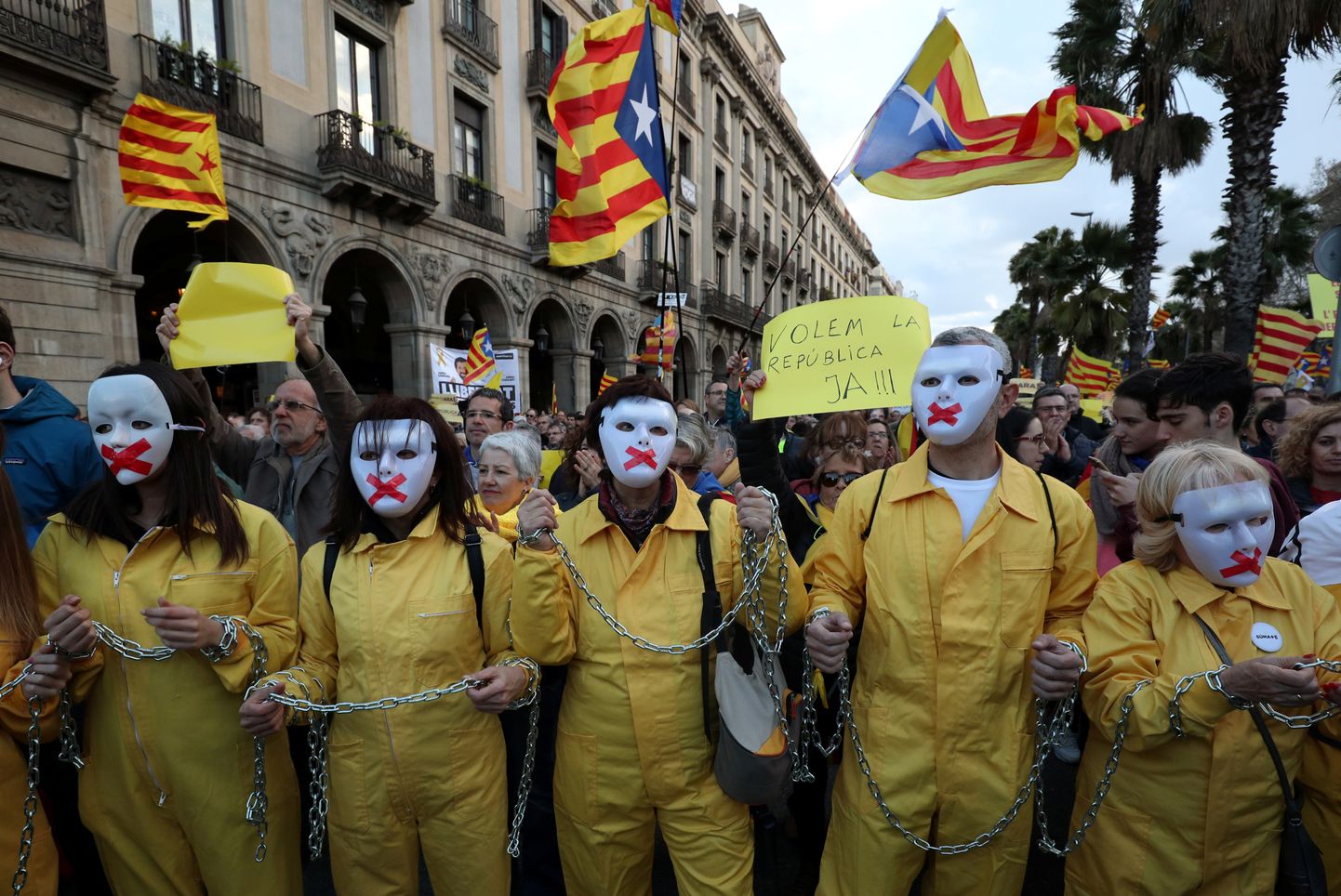Iseseisvusmeelsete demonstratsioon Barcelonas.