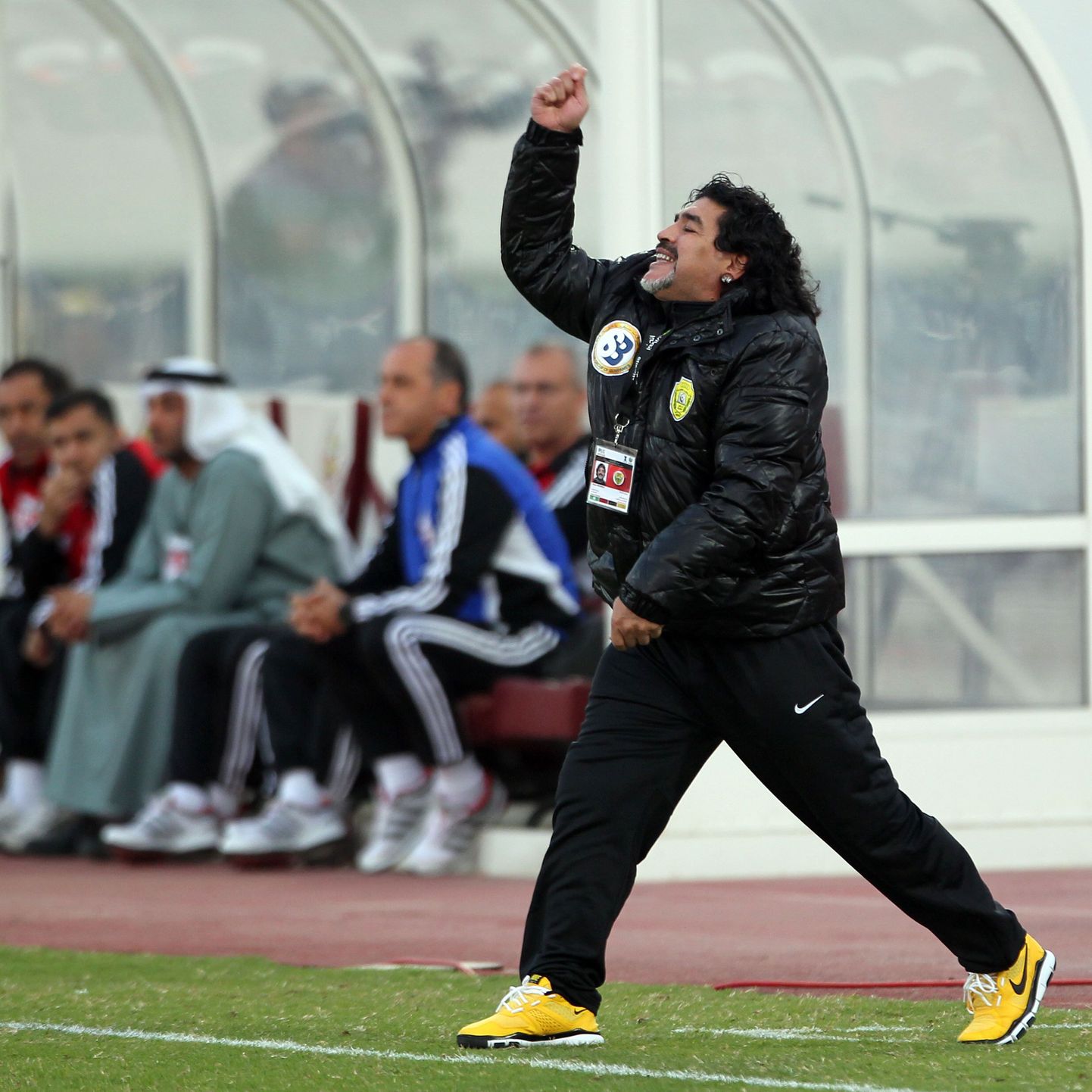 Al-Wasli peatreener Diego Maradona.