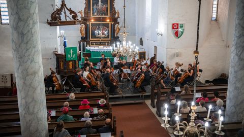 GALERII ⟩ Cellofest Estonia tõi Türi kirikusse põlvkondade jagu tšellomuusikat