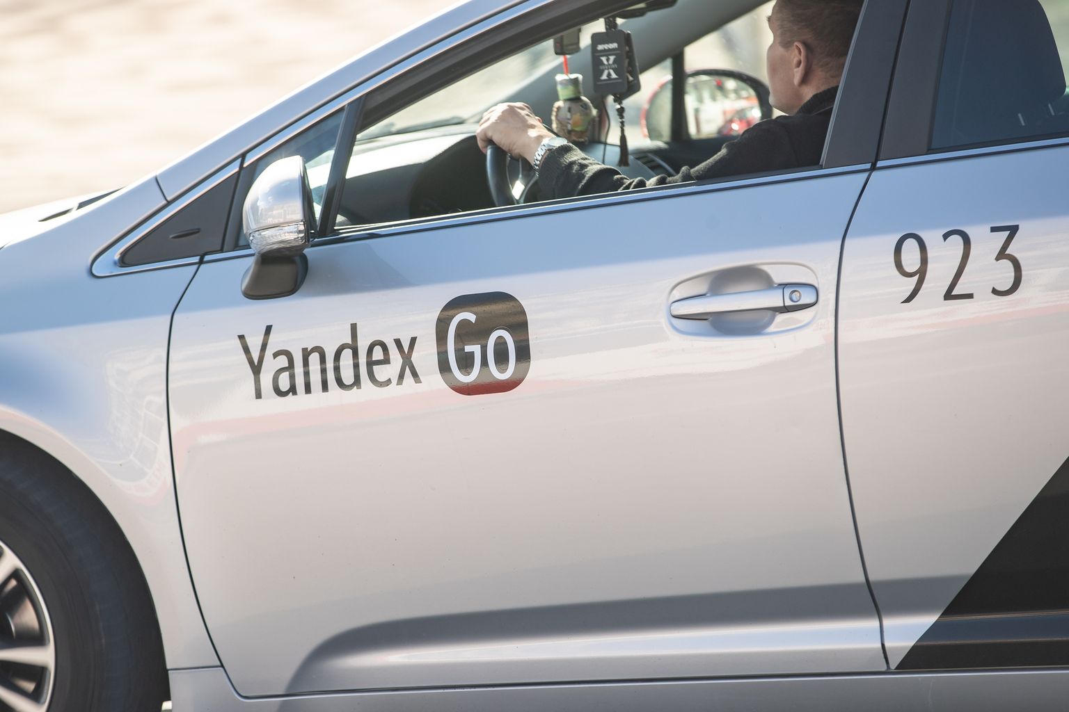 С 11 апреля в Эстонии запрещена деятельность такси Yandex.