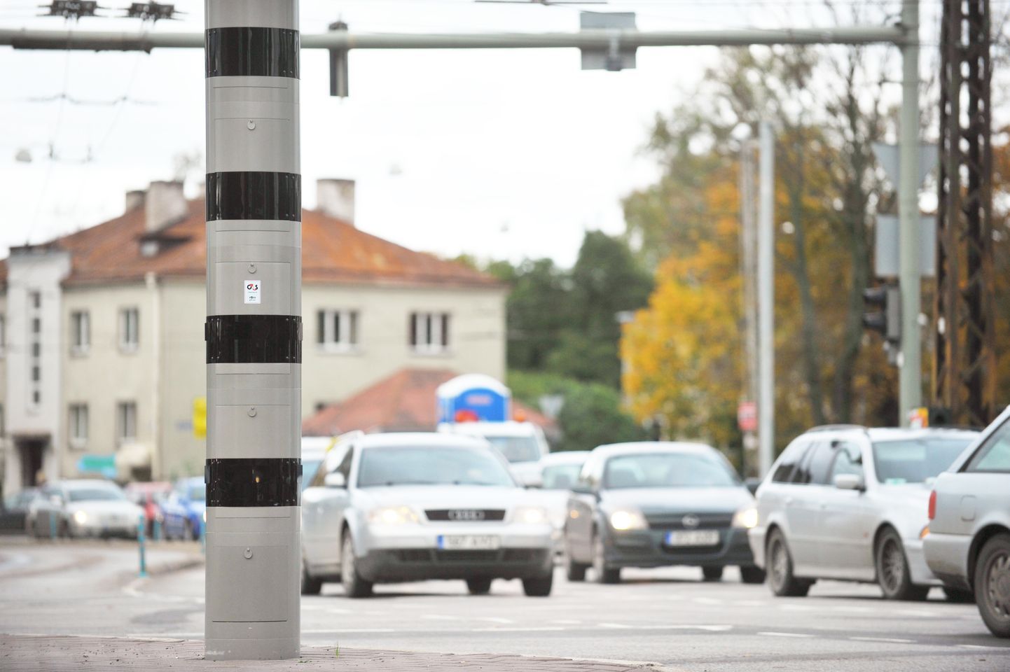 Maanteeamet alustab Tallinnas keelava fooritule eiramise automaatkontrolli testperioodiga.