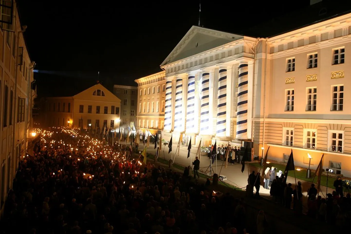 Tartu Ülikool.