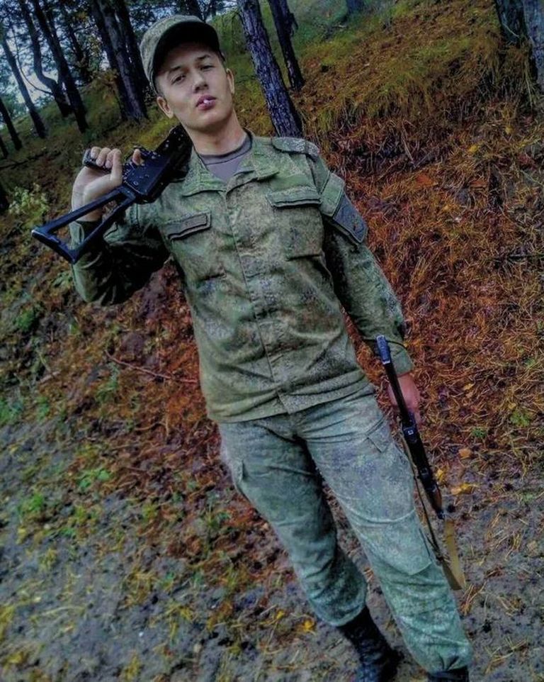 Дани Акель во время службы в армии.