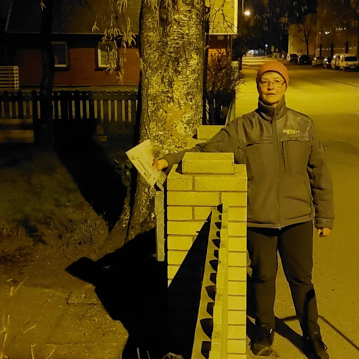 Express Posti lehekandja Marika oma viimasel leheringil.