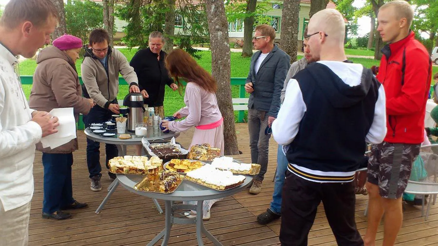 Ingli suvekohviku pidulik avamine oli pühapäeval, 1. juunil.
