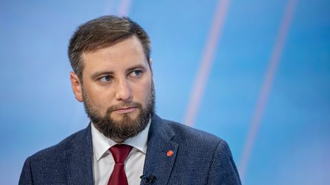 INTERVJUU ⟩ Värske minister Svet suhetest Kõlvartiga, karjäärist, Krimmist, sõjast ning oma habemest