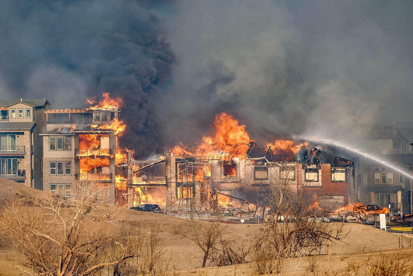 Maastikupõlengus süttinud majad USA-s Colorados Superioris