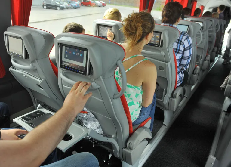 Салон автобуса Lux Express.