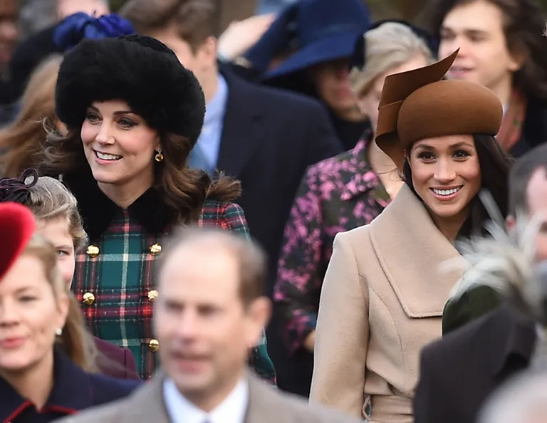 Cambridge'i hetsoginna (vasakul) ja Sussexi hertsoginna (paremal) möödunud jõulupühadel.