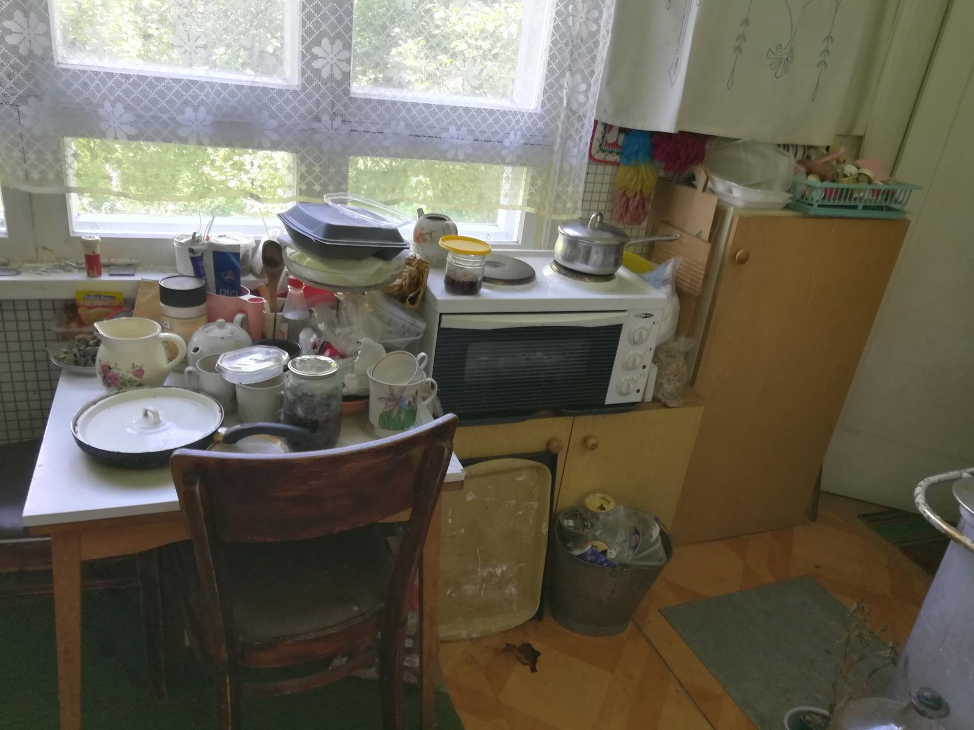 1 июля прошлого года, когда Лууле вернулась из дома престарелых спустя полтора года, она обнаружил испорченные продукты и поврежденные ковры.