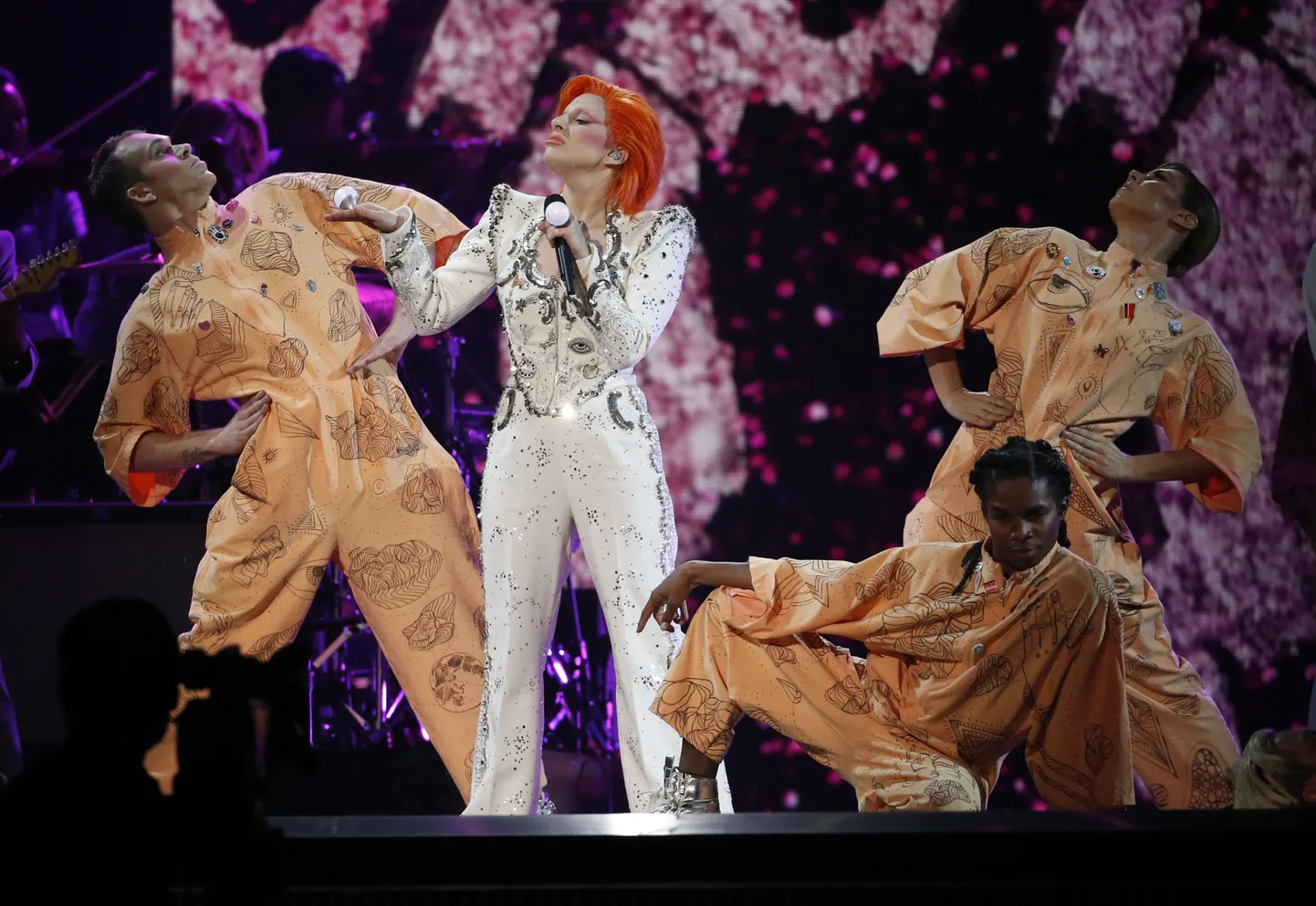 Lady Gaga performs a medley of David Bowie songs as a tribute to the late singer during the 58th Grammy Awards in Los Angeles, California February 15, 2016.  REUTERS/Mario Anzuoni