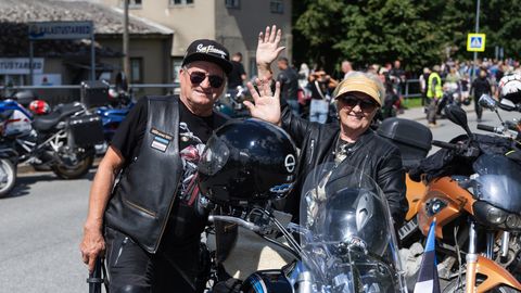 GALERII ⟩ Rekordarvu osalejatega Jõgevatreff tõi Mustveesse ka motolegendi
