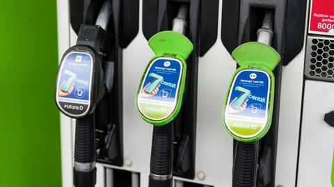 Pēc akcīzes samazinājuma dīzeļdegvielas cenas būtiski nemainās, benzīns sadārdzinās