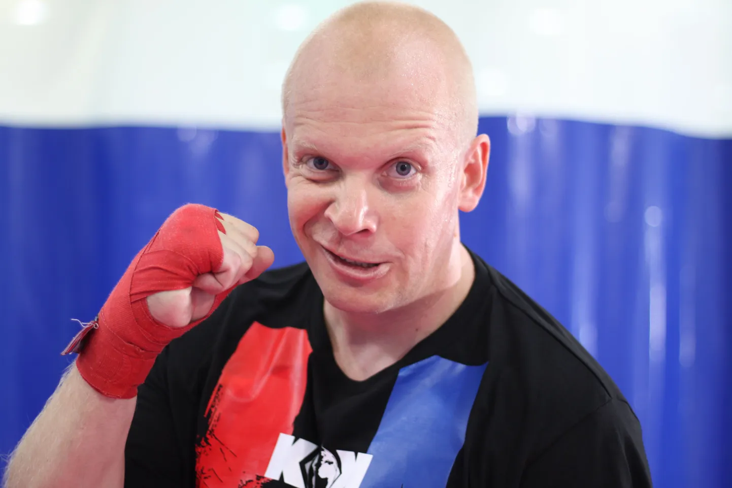 Cool D pole Kevin Renno Võitlusspordi Akadeemias päris tema ise, vaid on poksija Priit Kolsar