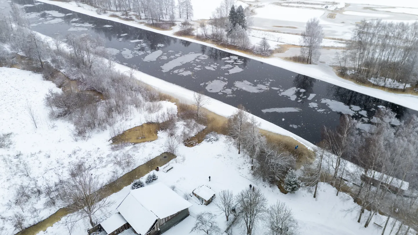 Emajõe vesi oli Tartus kõige kõrgem kolmapäeva hommikul, ulatudes 260 sentimeetrit üle mõõdulati nulli.