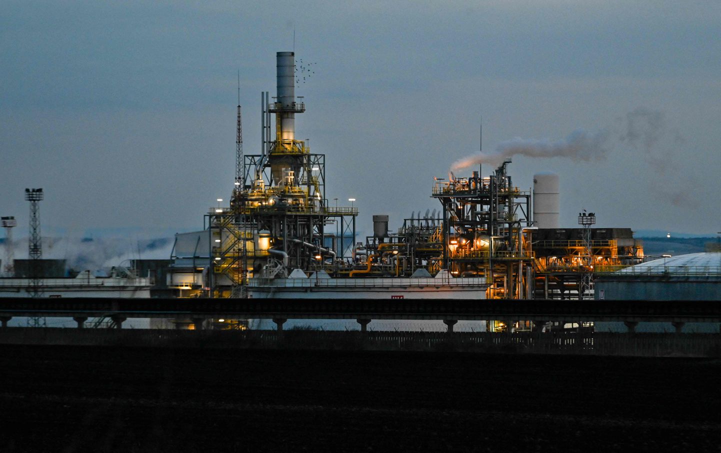 Lukoil on alustanud oma Bulgaarias asuva Burgase rafineerimistehase müüki.