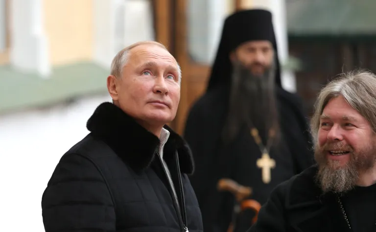 Митрополит Псковский и Порховский Тихон в Свято-Успенском Псково-Печерском монастыре встречается с Путиным, 18 ноября 2018 года.