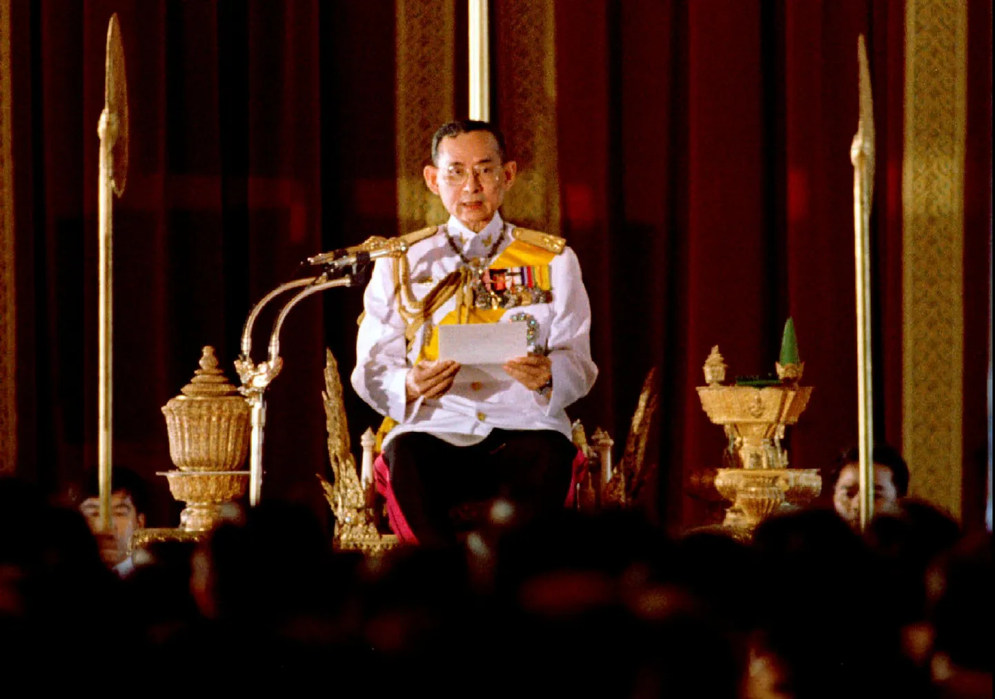 Tai kuningas Bhumibol Adulyadej 1995. aastal.