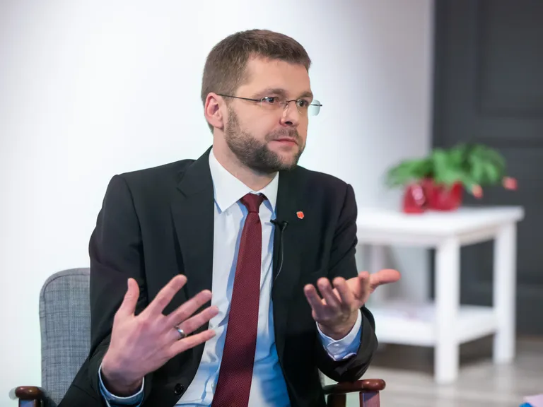 Tallinn, 06.02.2019Intervjuud erakondade juhtidega: Sotsiaaldemokraatliku Erakonna esimees Jevgeni Ossinovski.. Intervjueeris Vilja Kiisler. Interviews with party leaders: Social Democratic Party (SDE) leader Jevgeni Ossinovski FOTO: MIHKEL MARIPUU/EESTI MEEDIA
