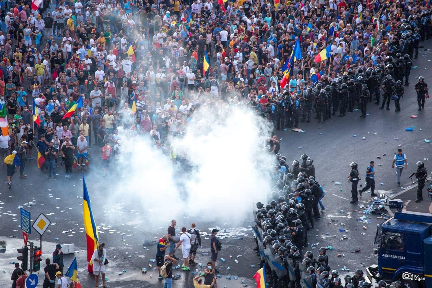 Muuseas on Rumeenia valitsus kriitikat saanud selle eest, et surus jõuliselt maha rahumeelsed meeleavaldused tänavu augustis.