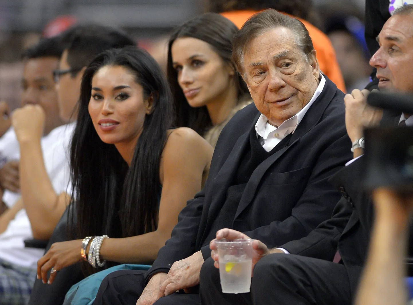 Donald Sterling ja V. Stiviano.
