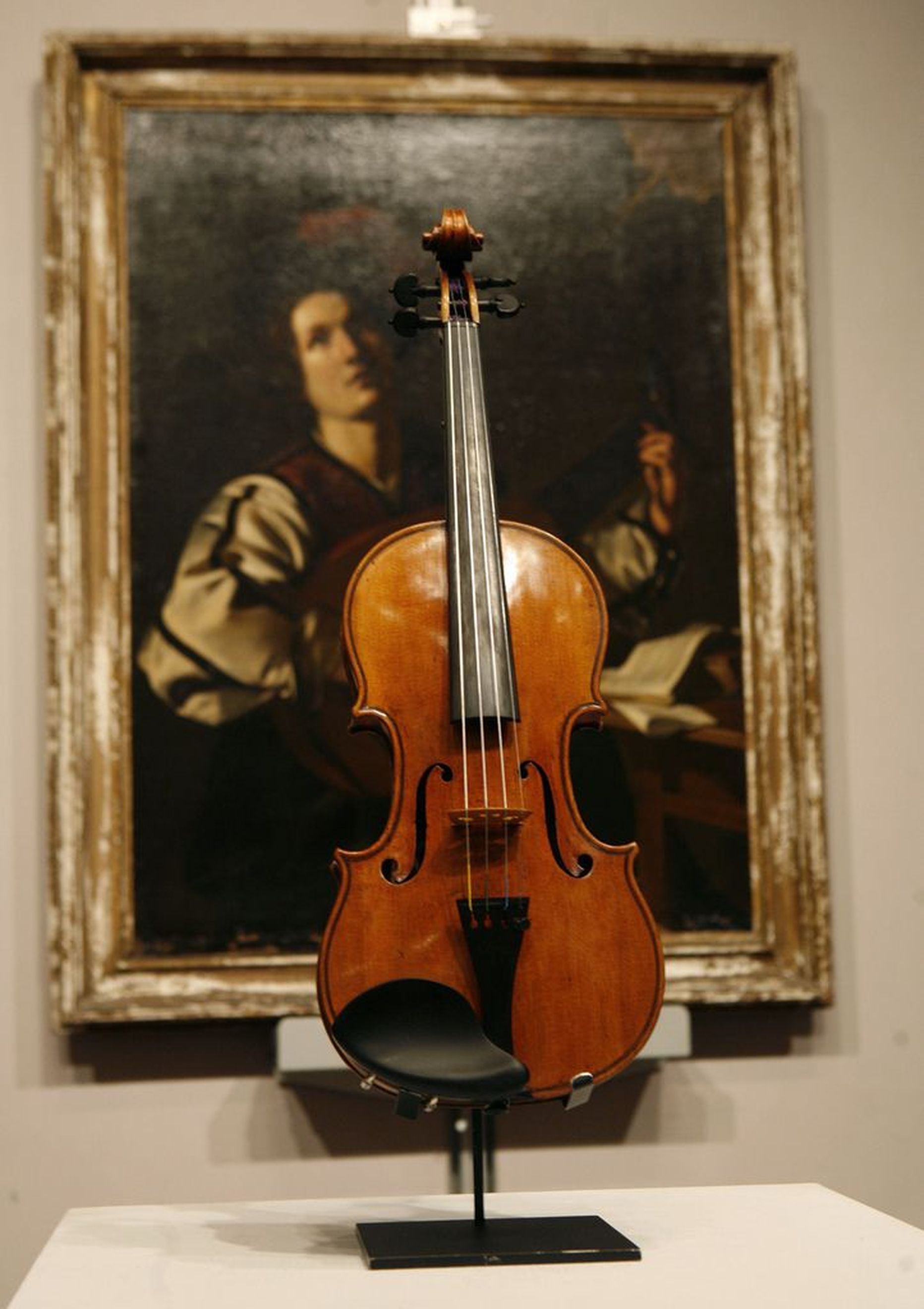 Penny nime kandev Antonio Stradivari valmistatud viiul..