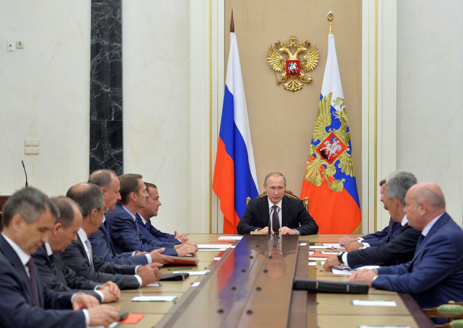 Vladimir Putin kutsus kokku Venemaa julgeolekukomitee, et arutada järgmiseid samme Krimmis.