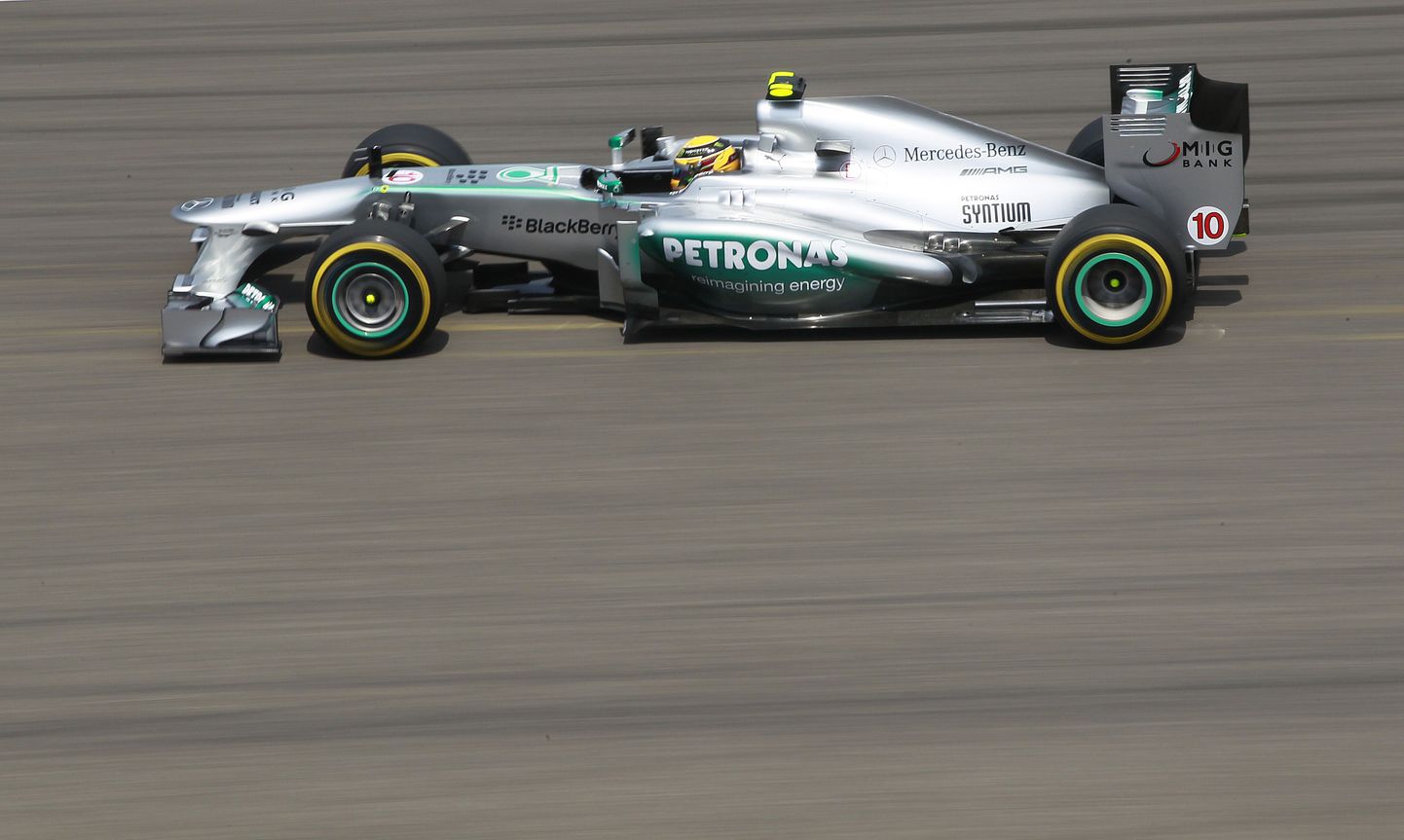 Lewis Hamilton oli kvalifikatsiooni kiireim.