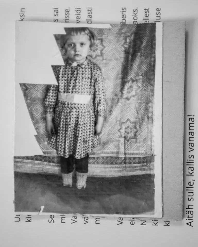 Viieaastase Ellen Tamme foto taust ilmestab eestlaste elutingimusi külmal maal.