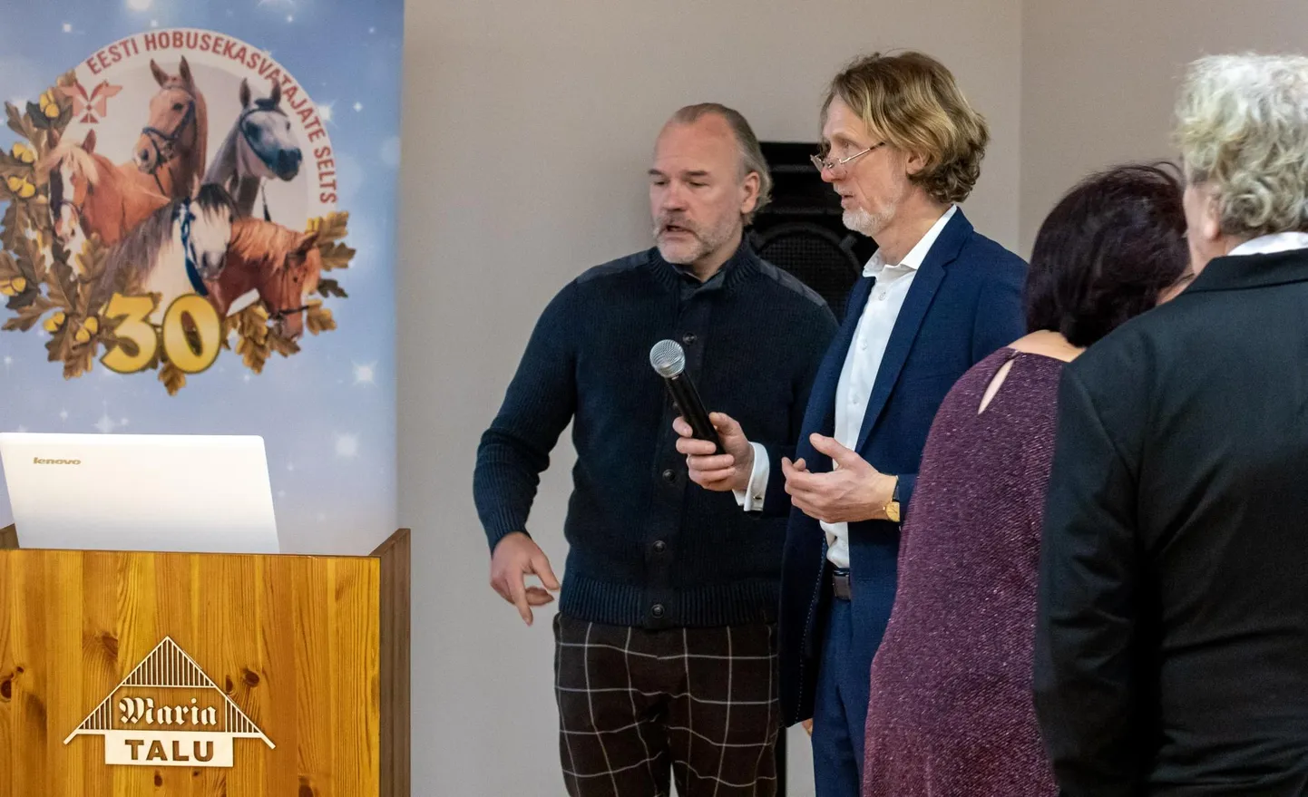 Maria talus kogunesid hobusekasvatajad.