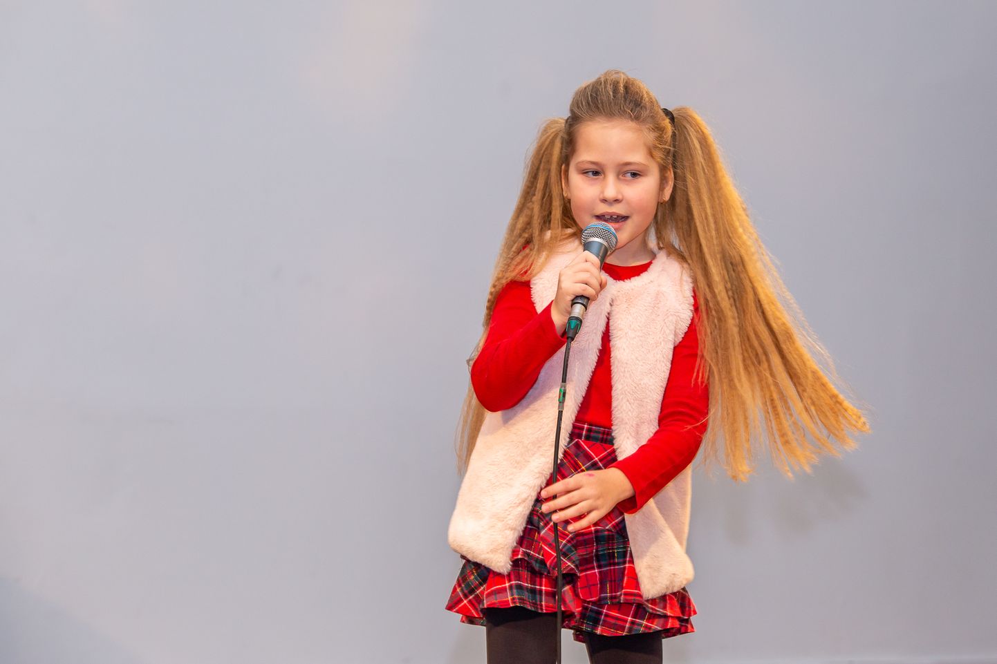 Kiira-Marii Sirila eelmisel aastal Järvamaa laste lauluvõistlusel "Laulukaar".