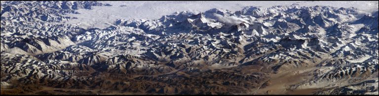 Kõrged mäestikud on oma hõreda õhu tõttu ideaalne koht kosmiliste nähtuste uurimiseks. Foto: NASA