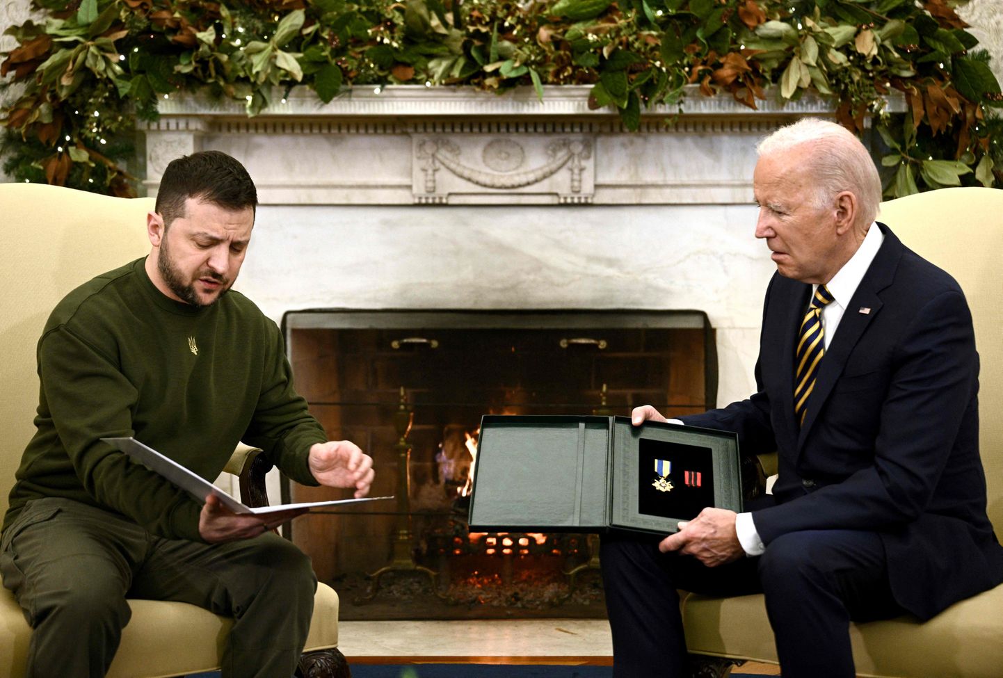 Ukraina president Volodõmõr Zelenskõi ja USA president Joe Biden Washingtonis Valge Maja ovaalkabinetis.