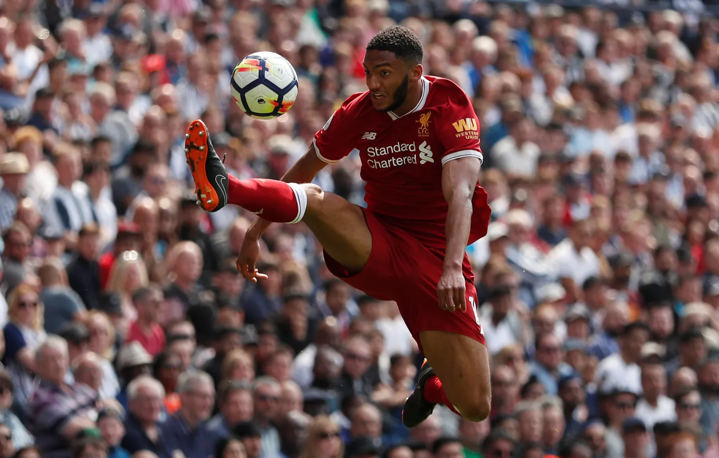 Joe Gomez ei saa Liverpooli sel hooajal enam aidata.