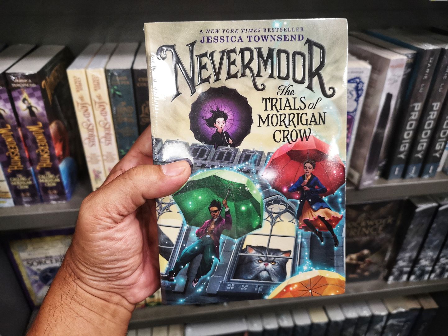 Jessica Townsendi raamat «Nevermoor».